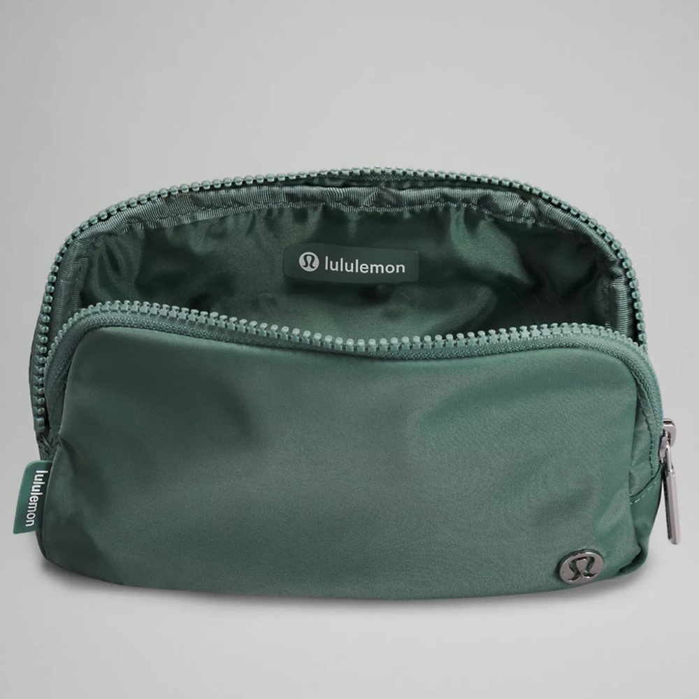 NWT Lululemon Everywhere Belt Bag Tidewater Teal - Picture 2 of 6